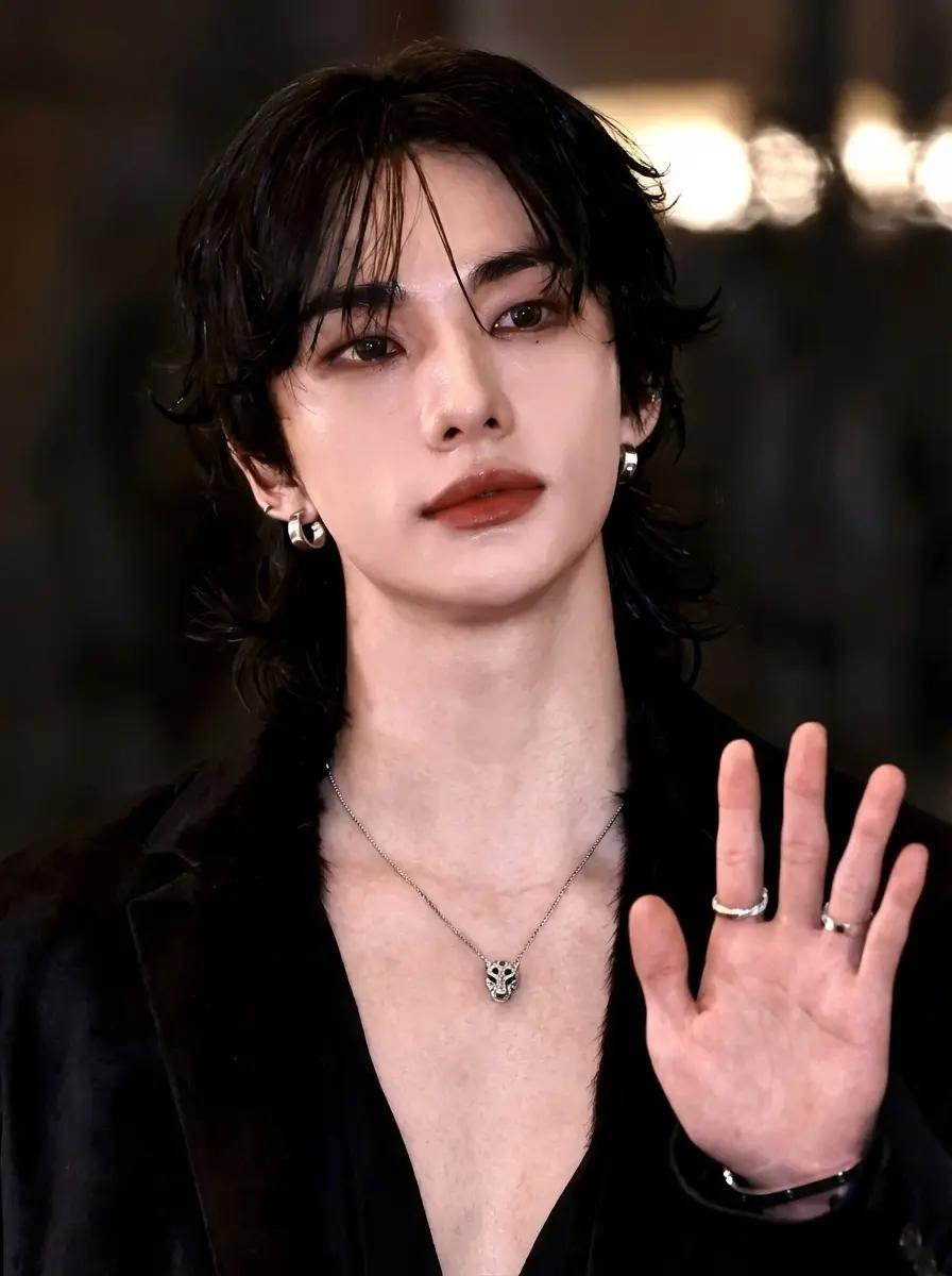 Hyunjin- you idol  thumbnail