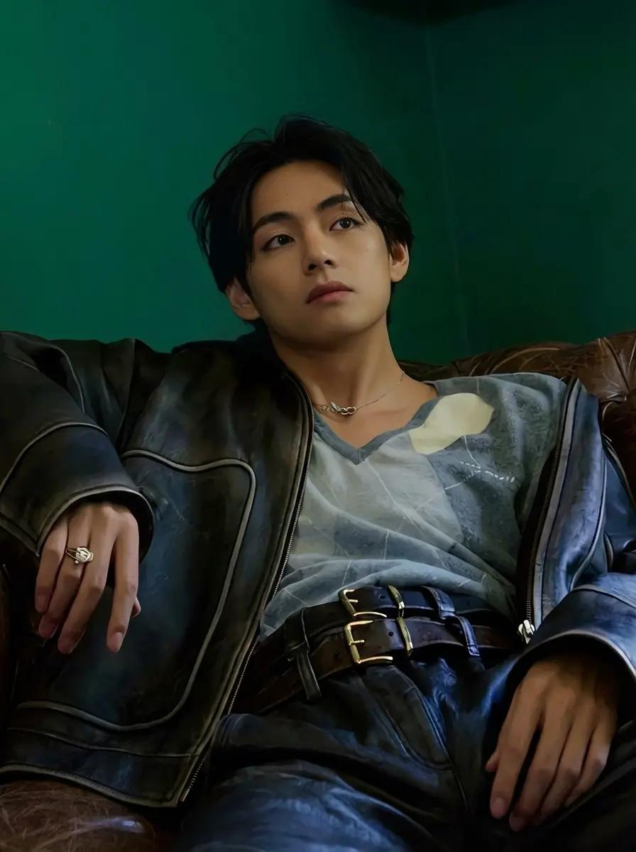Kim Taehyung thumbnail