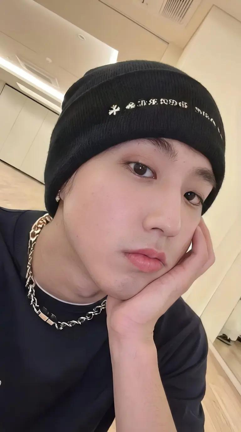 Han Jisung thumbnail