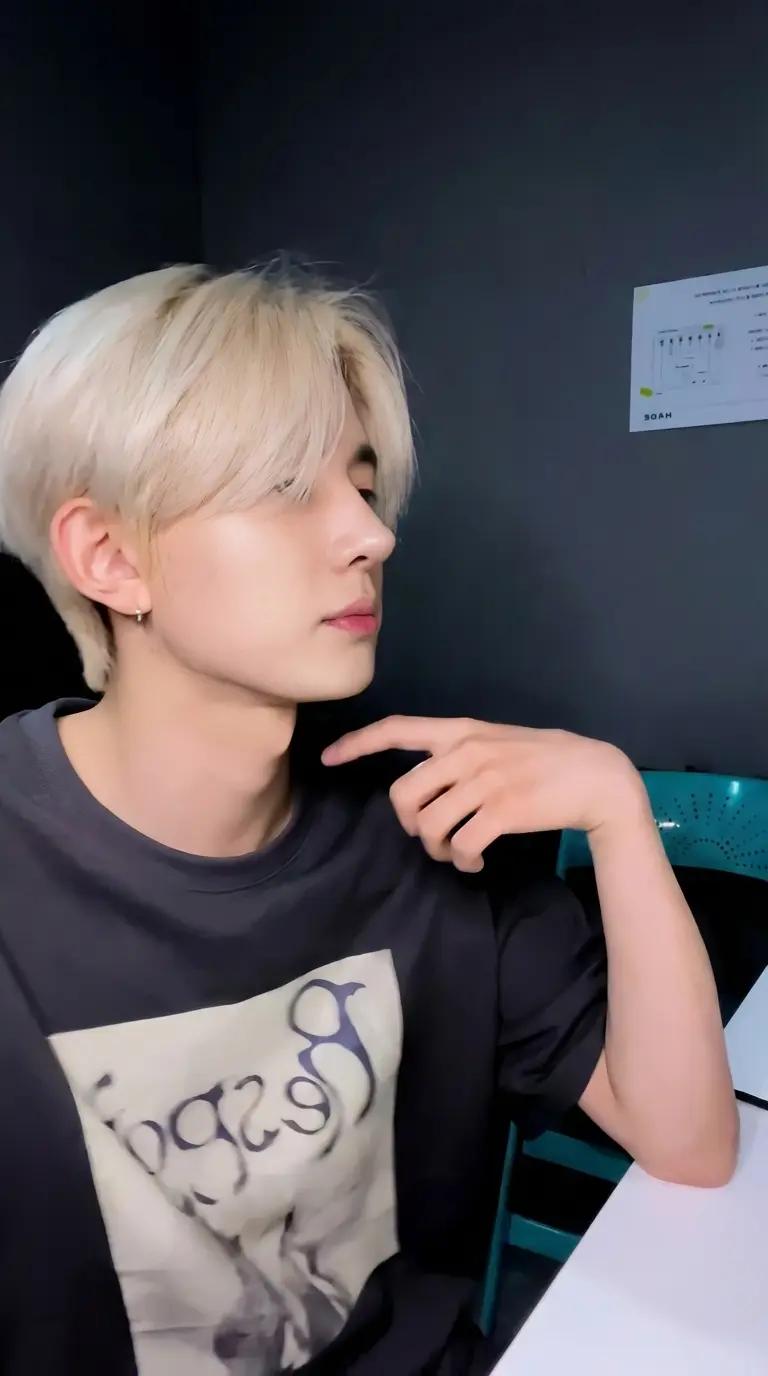 Heeseung thumbnail