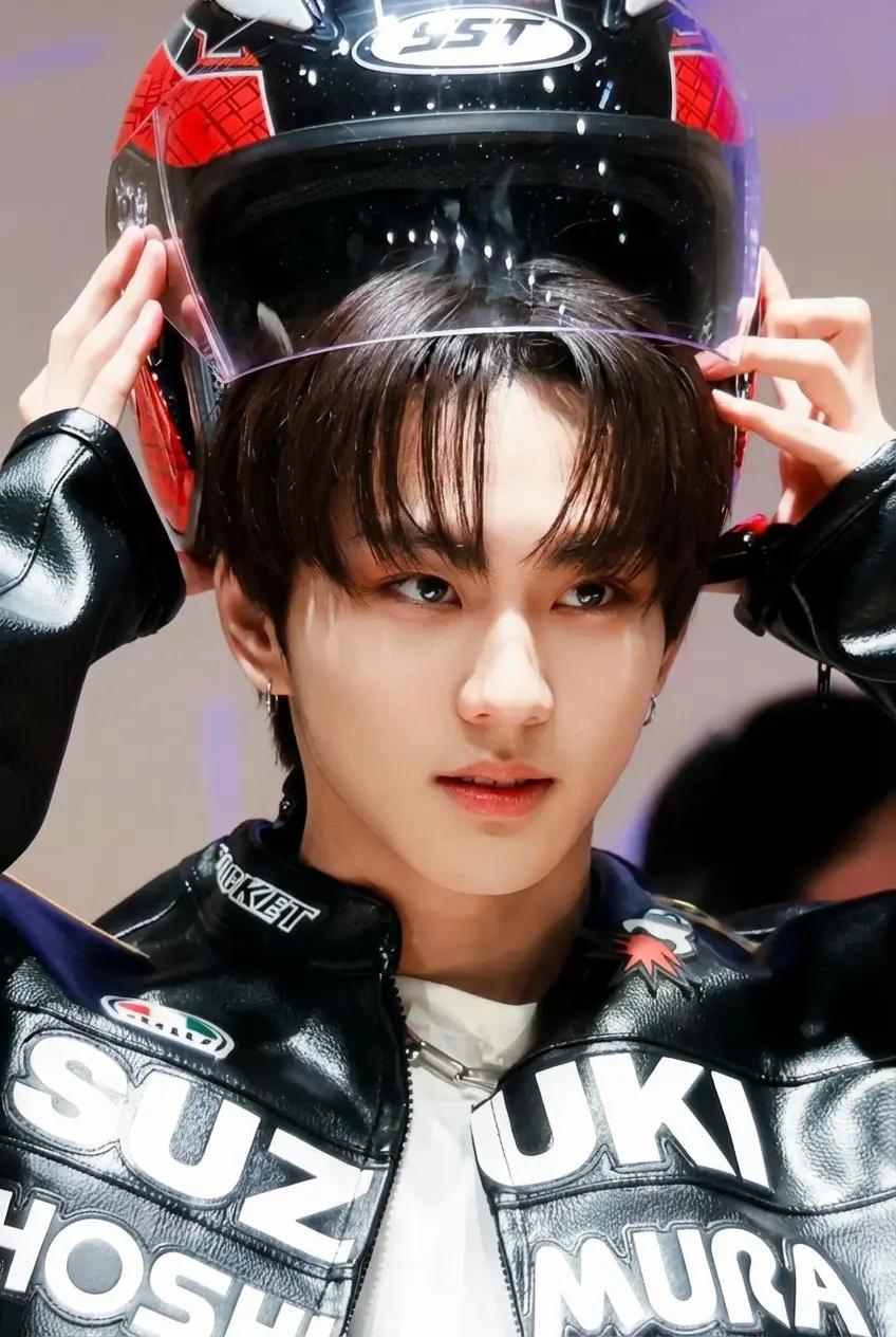 YANG JUNGWON  thumbnail