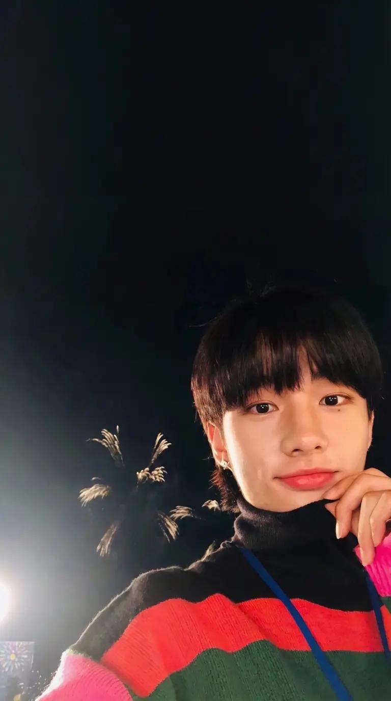 Hyunjin thumbnail
