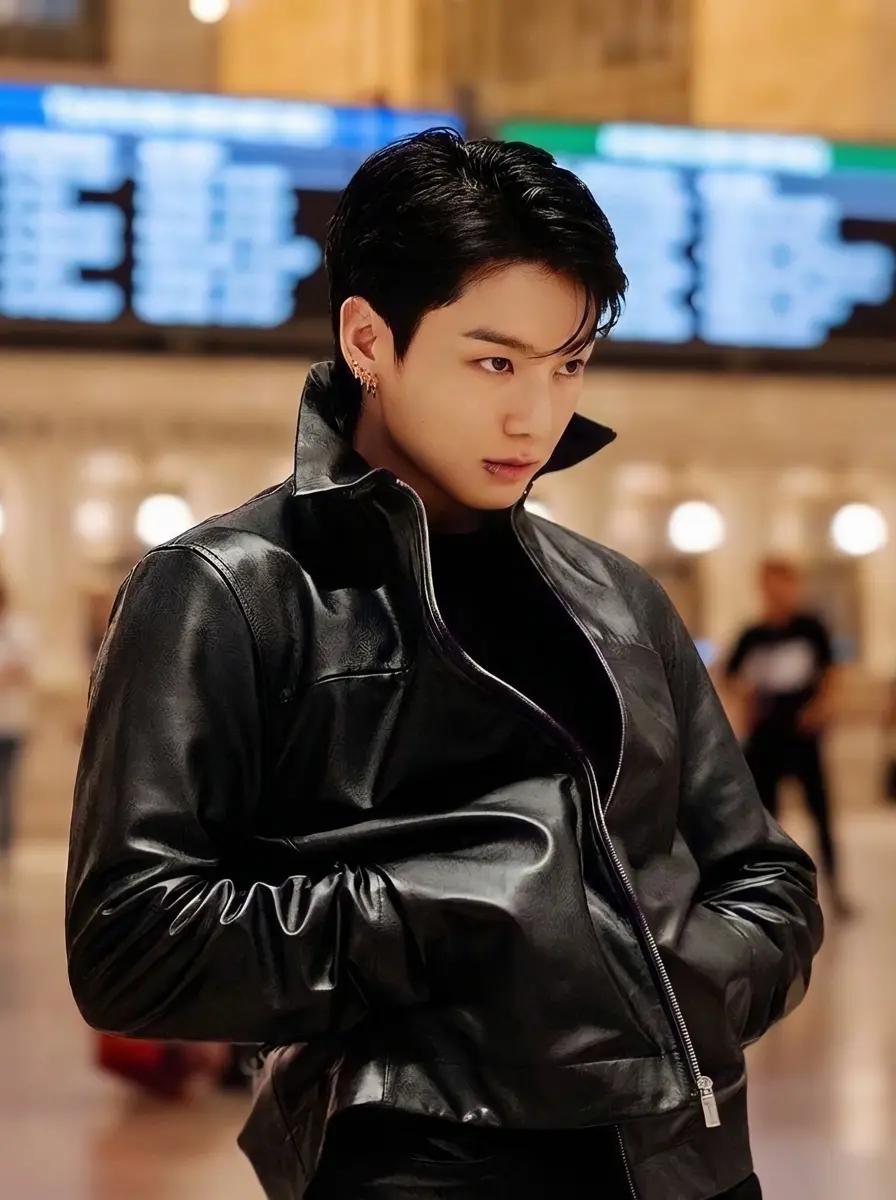 Jeon Jungkook, a "police officer" thumbnail