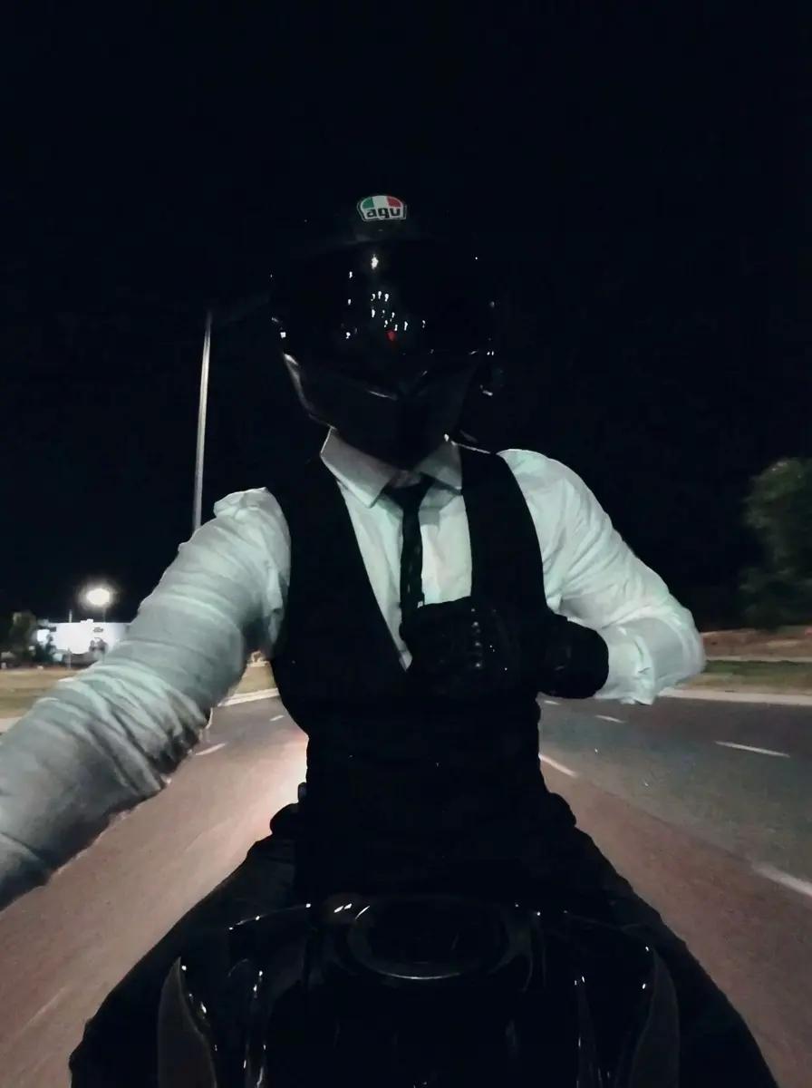 (Motorcyclist) Arthur thumbnail