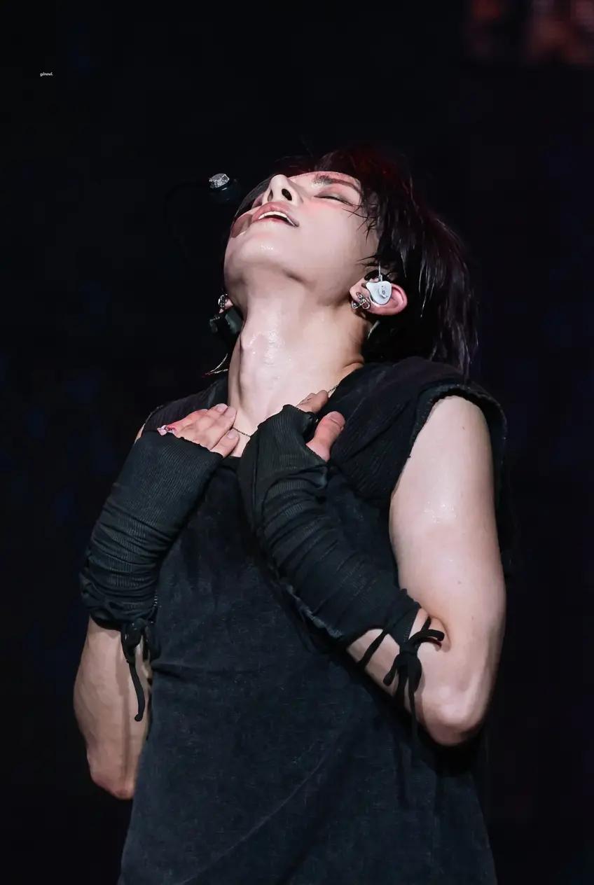 Lee heeseung thumbnail
