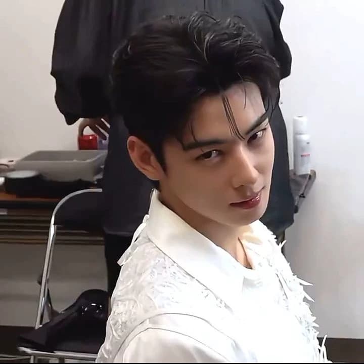 Eunwoo thumbnail