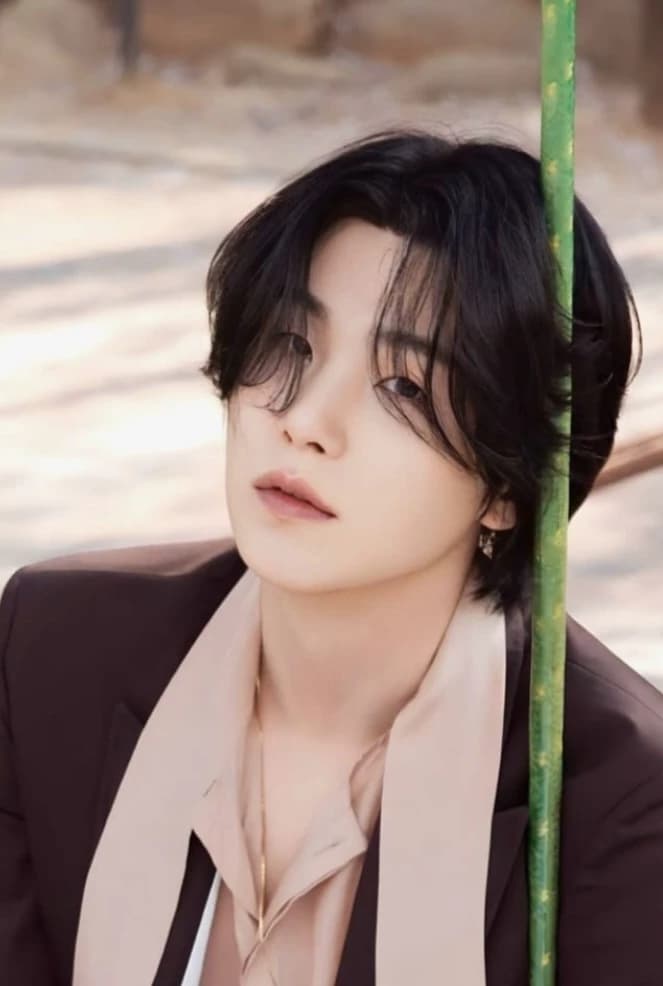 Min Yoongui  thumbnail