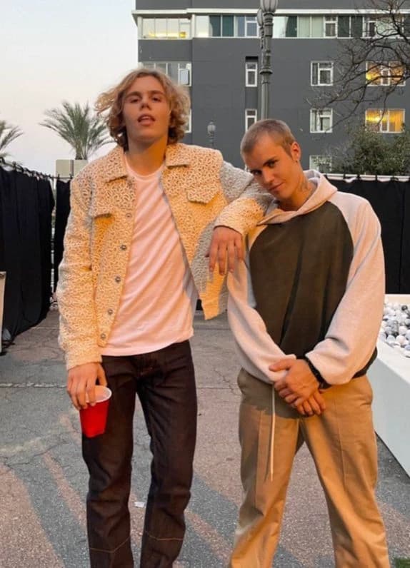 Justin Bieber e The Kid Laroi thumbnail
