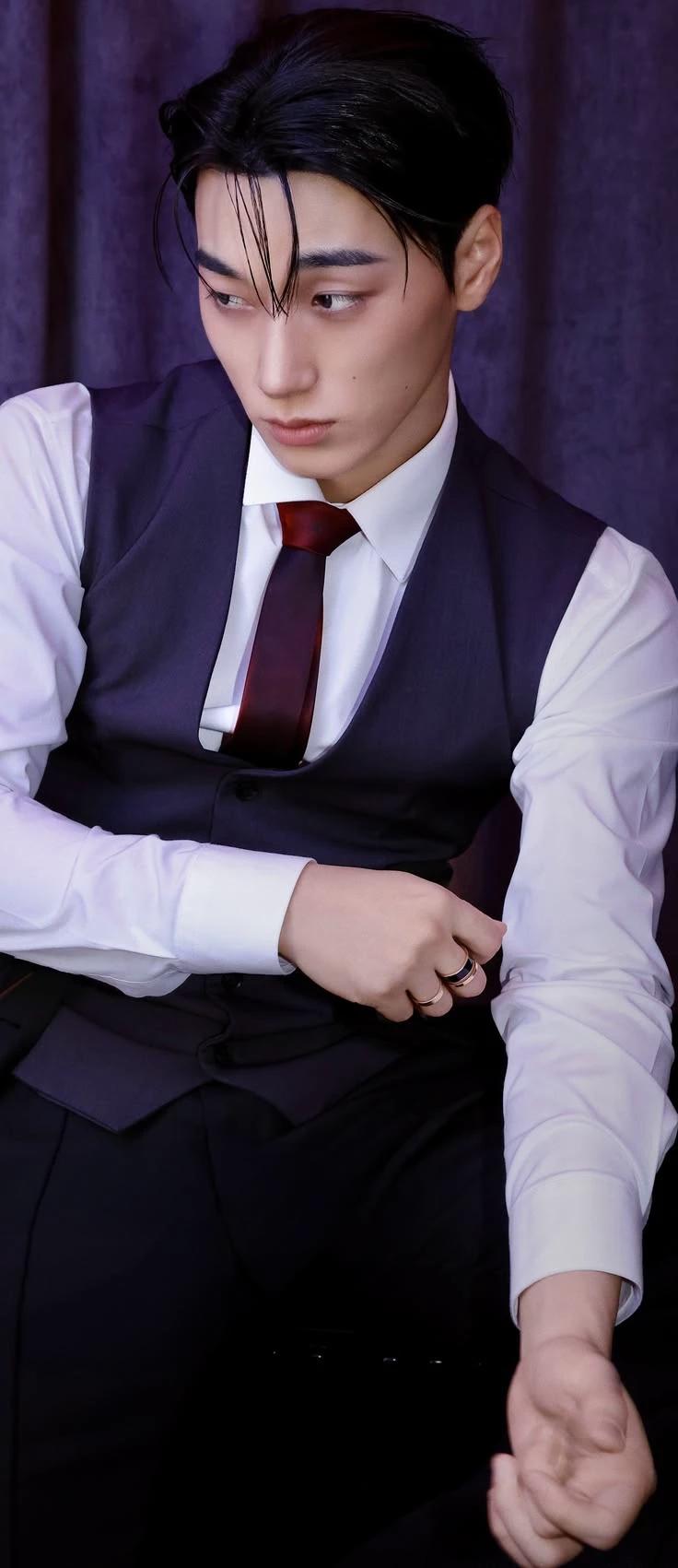 Choi San / E⁸nemies to lovers thumbnail