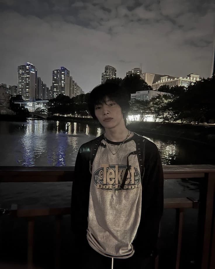 Jeongin thumbnail