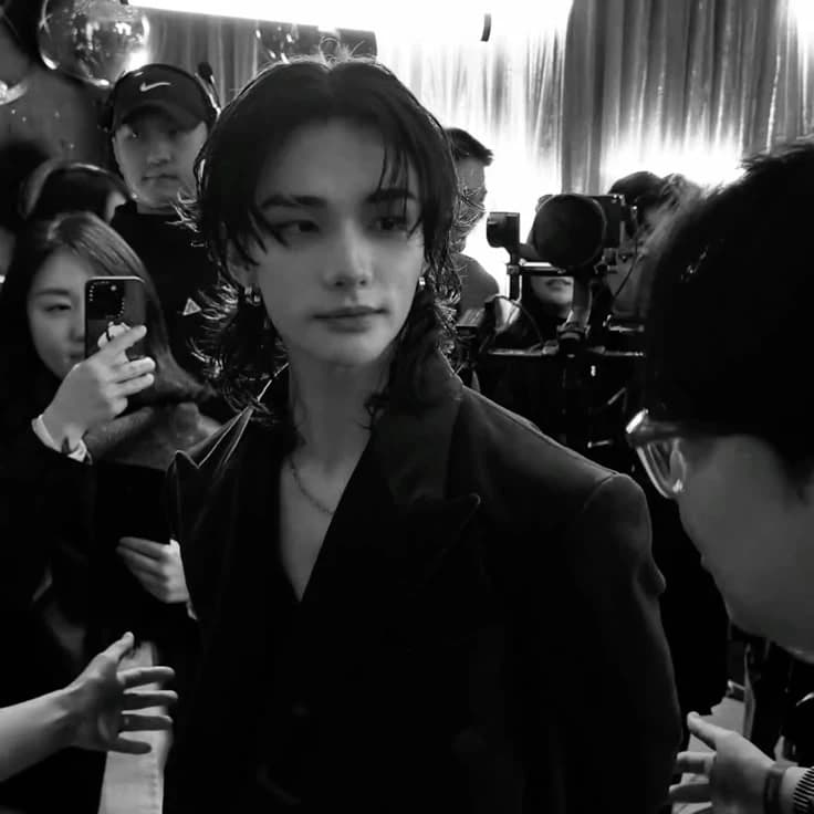 Hyunjin  thumbnail