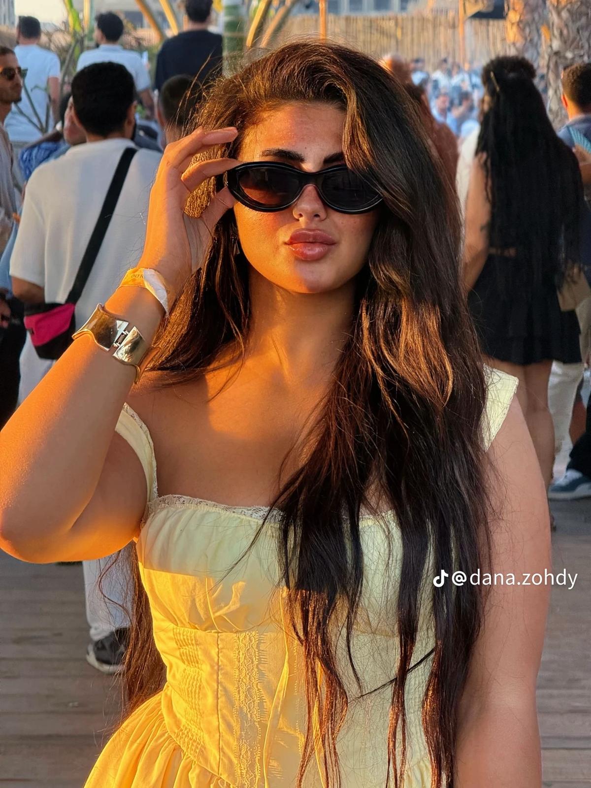 دانا زهدي  thumbnail