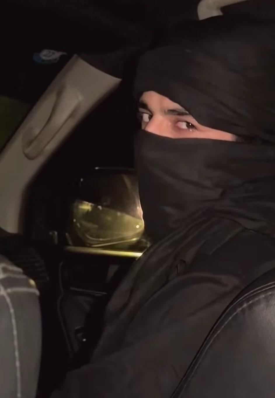saim (Arab obsessive man age gap*)  thumbnail