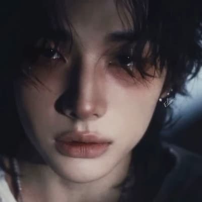 Hyunjin_ Old friends . thumbnail