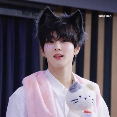 Yang Jungwon thumbnail