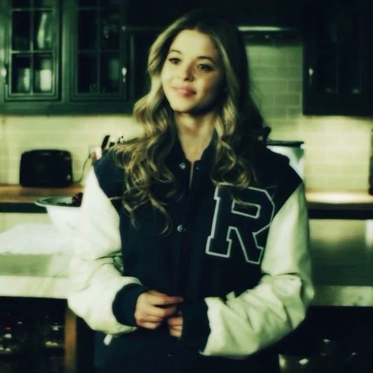 Alison Dilaurentis  thumbnail