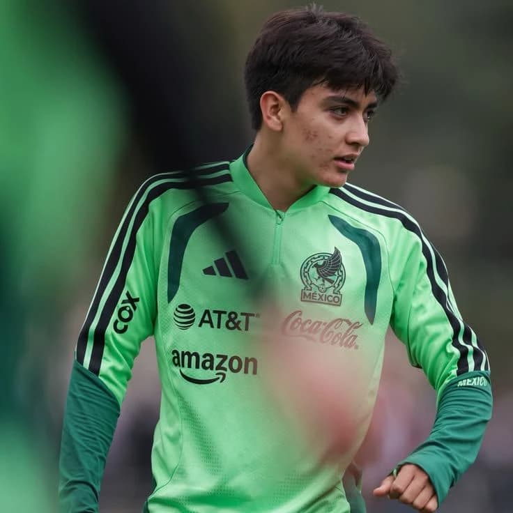 Gilberto Mora thumbnail