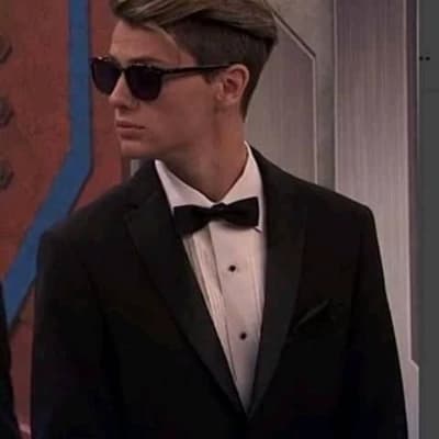Henry Hart (Kid Danger) thumbnail