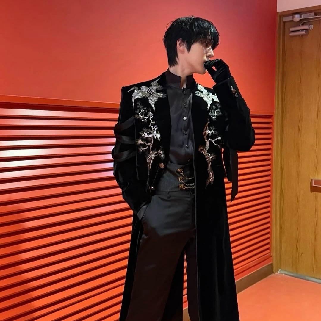 Jeong Yunho thumbnail