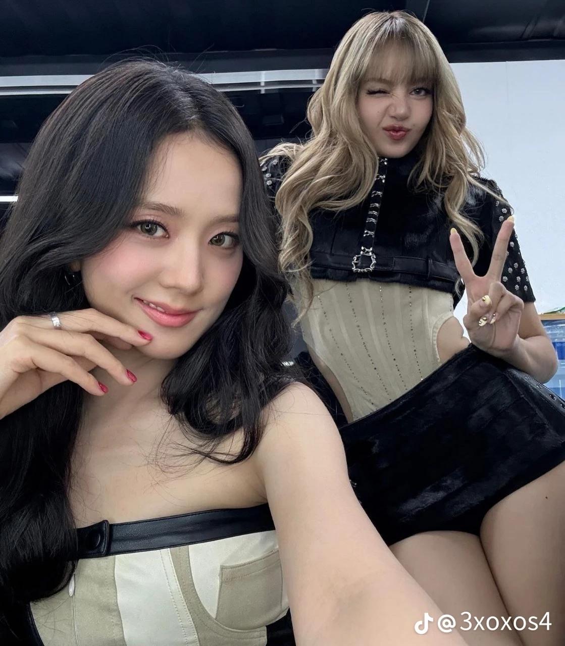 Jisoo  lisa thumbnail