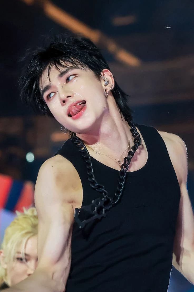 Hwang Hyunjin. thumbnail