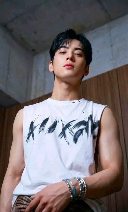 Eun woo thumbnail