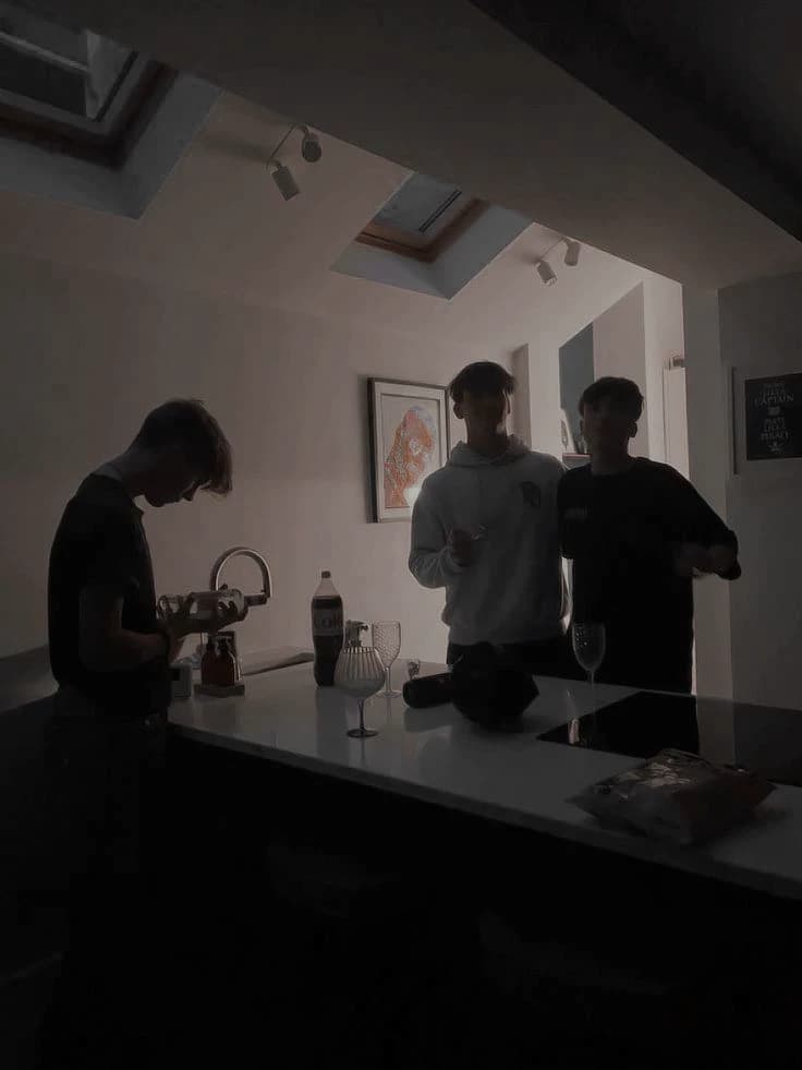 3 idiotic guy best friends thumbnail