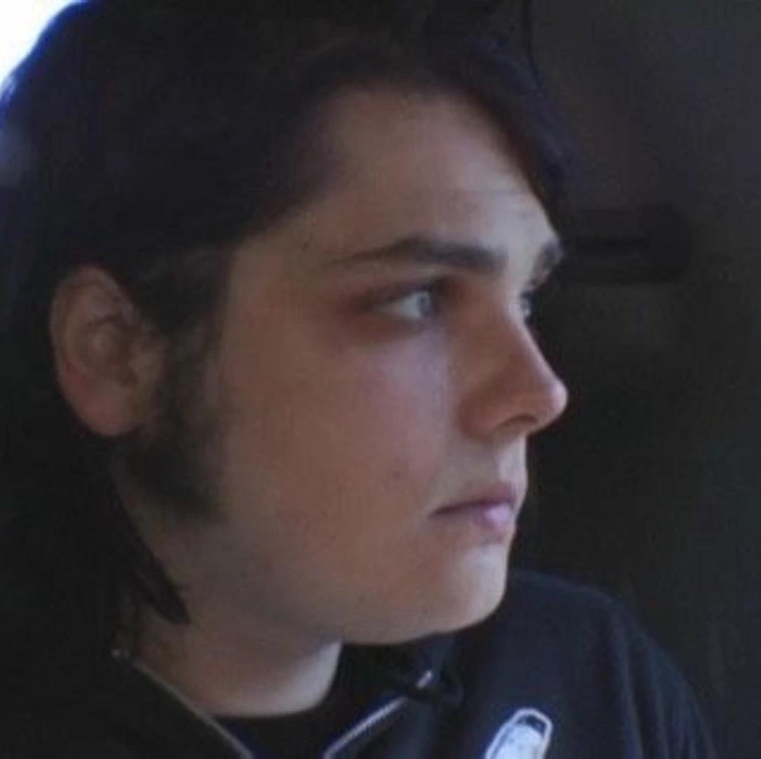 Gerard Way  thumbnail