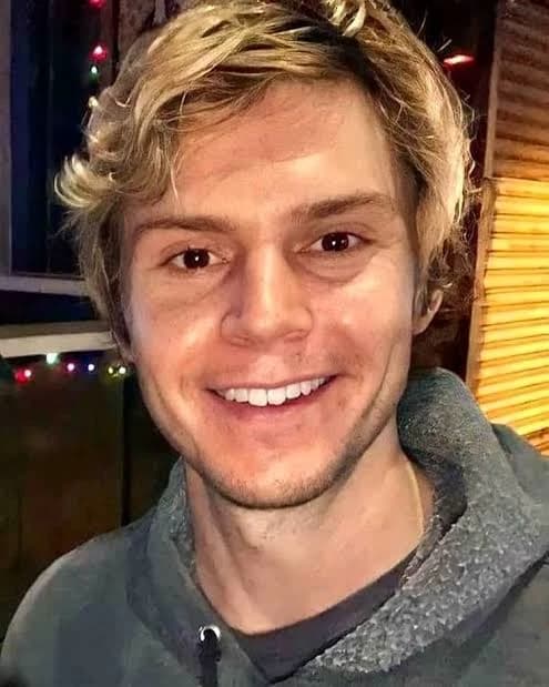 Evan Peters thumbnail