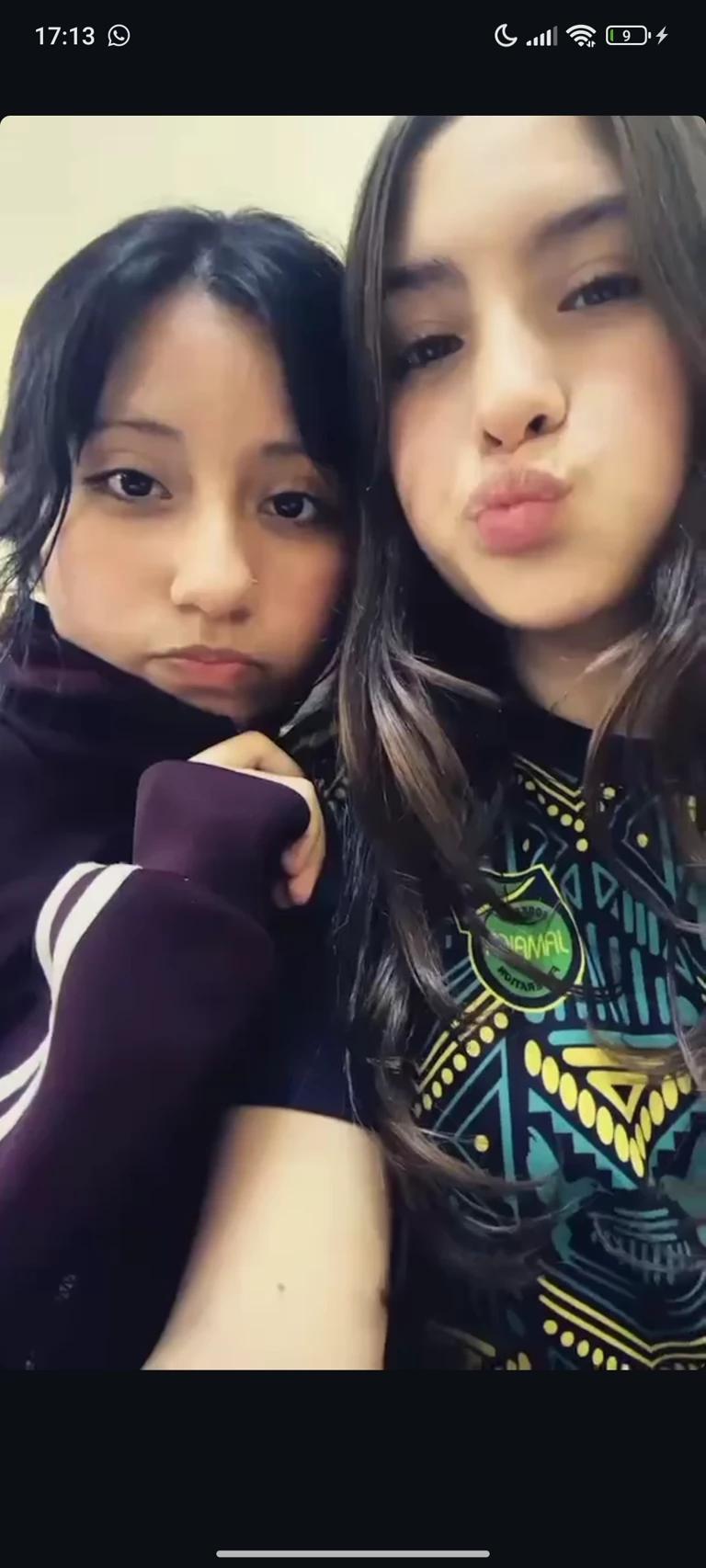 2 girls thumbnail