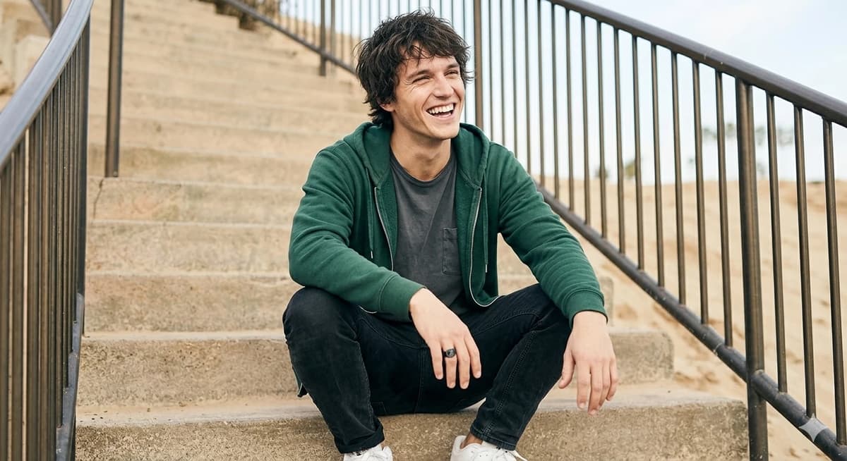 Alex thumbnail