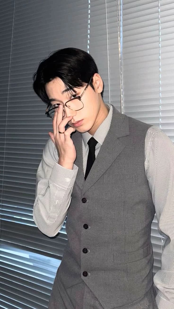 | Choi San | thumbnail