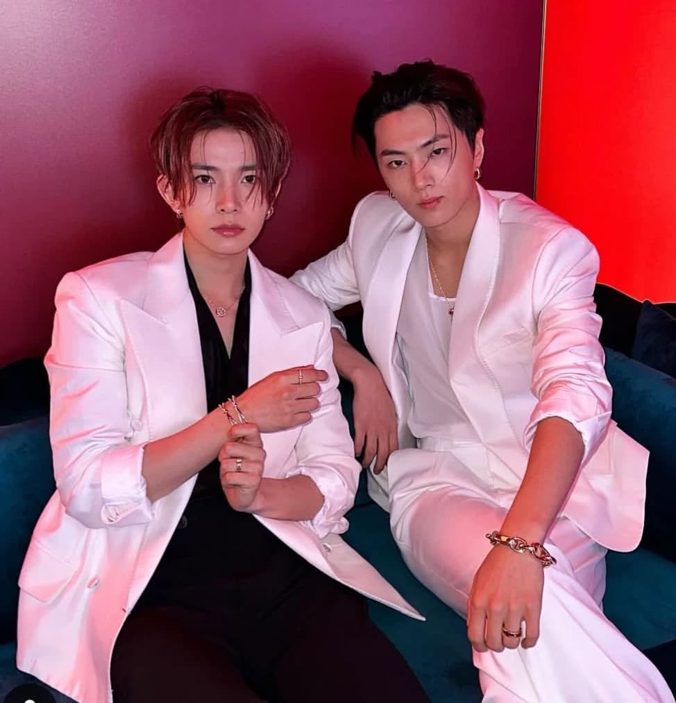 lee heeseung and park jay  thumbnail