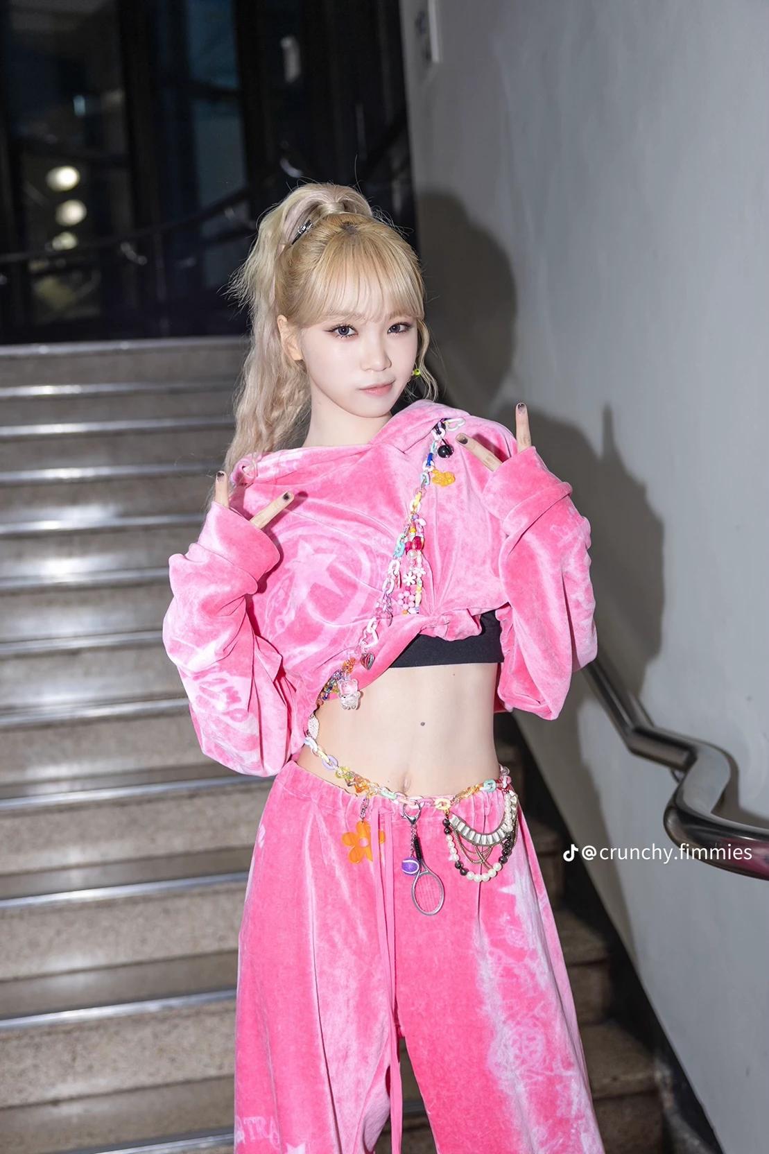 Chaewon gl thumbnail
