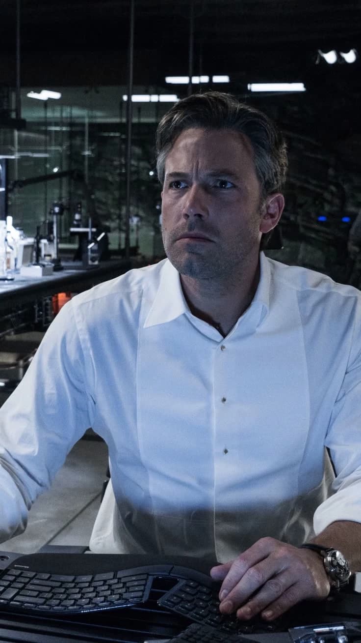 Bruce Wayne (Ben Affleck) thumbnail