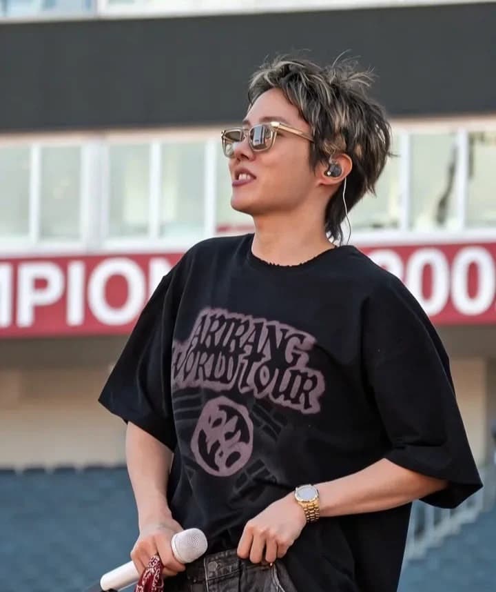 Hoseok  thumbnail