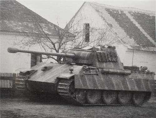 The crew of the Panther G thumbnail