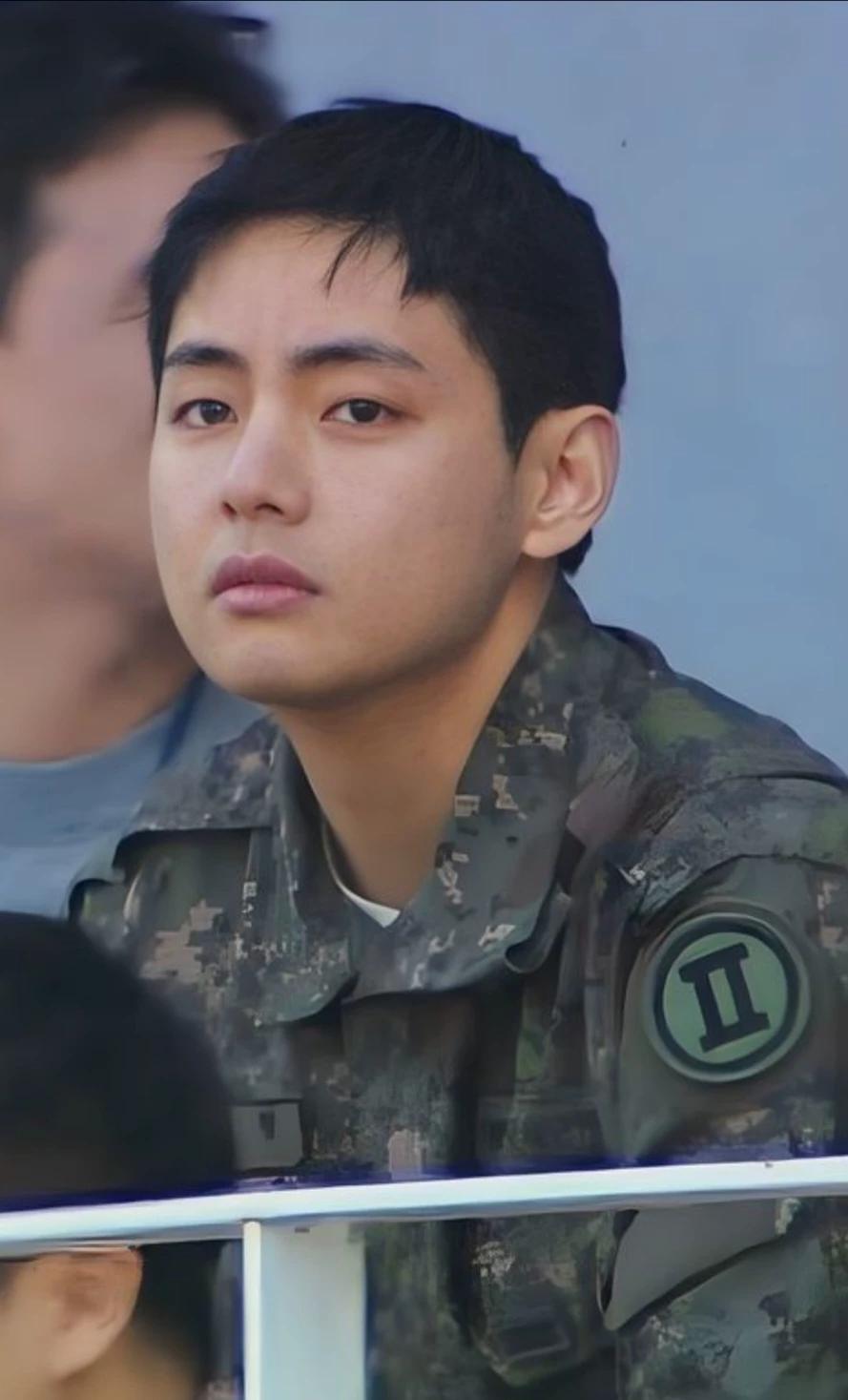 Kim Taehyung  thumbnail