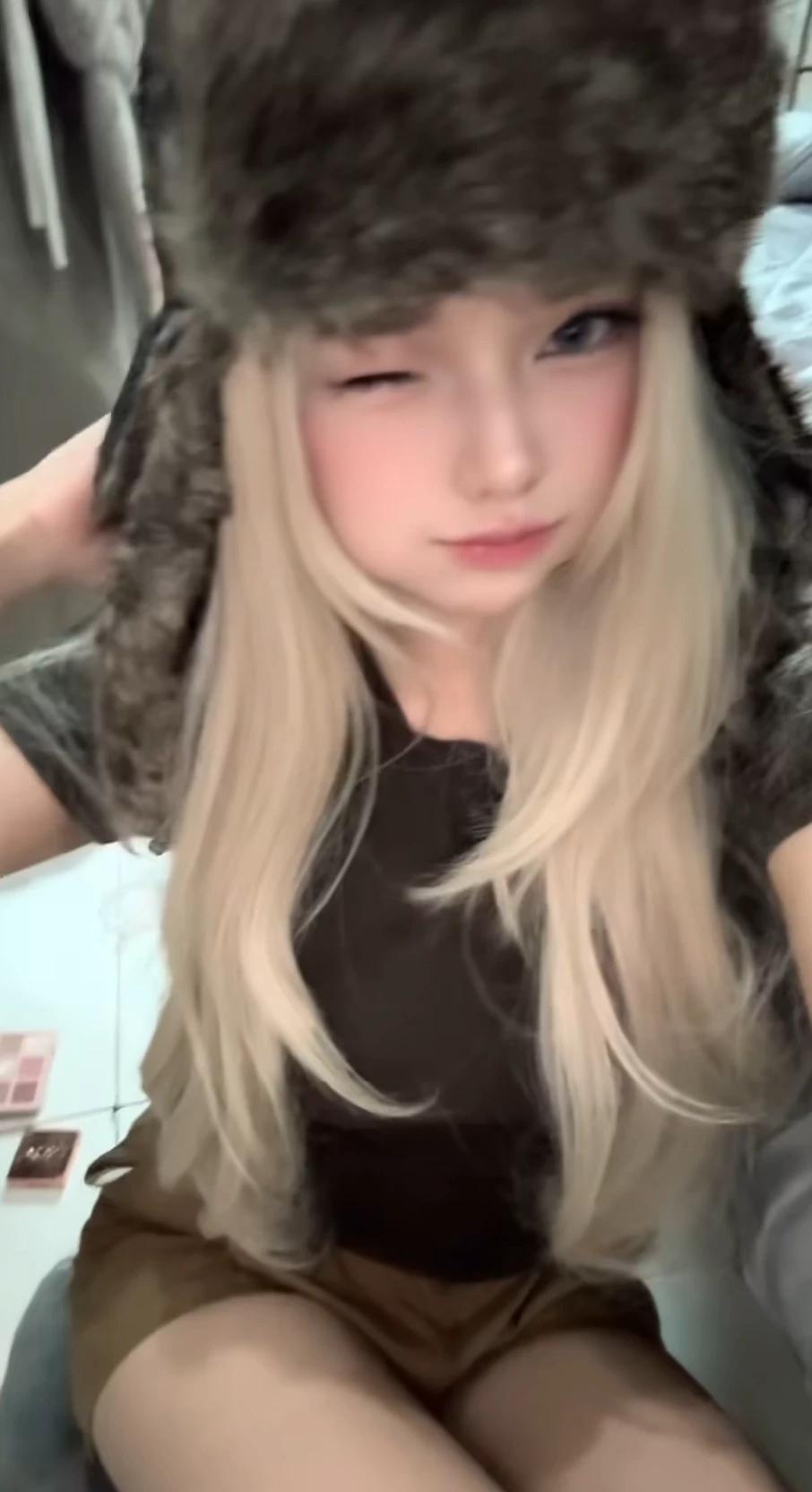 Ashley thumbnail