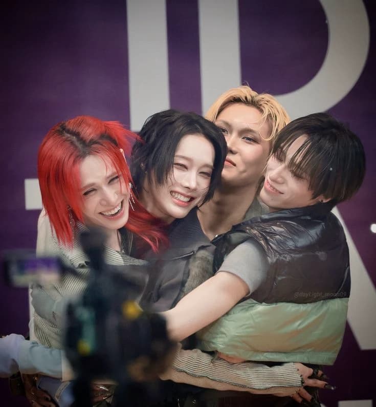XLOV (Wumuti,Rui,Hyun,Haru) thumbnail
