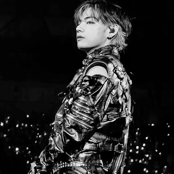 Kim Taehyung.  thumbnail