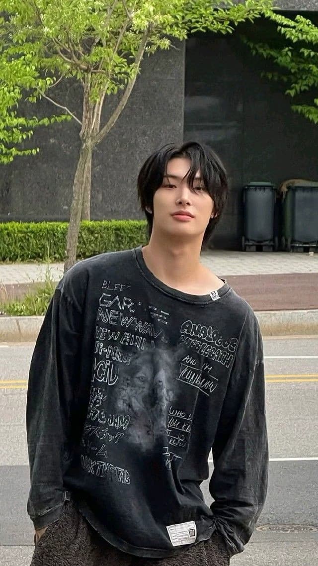 Song Mingi (ATEEZ) thumbnail