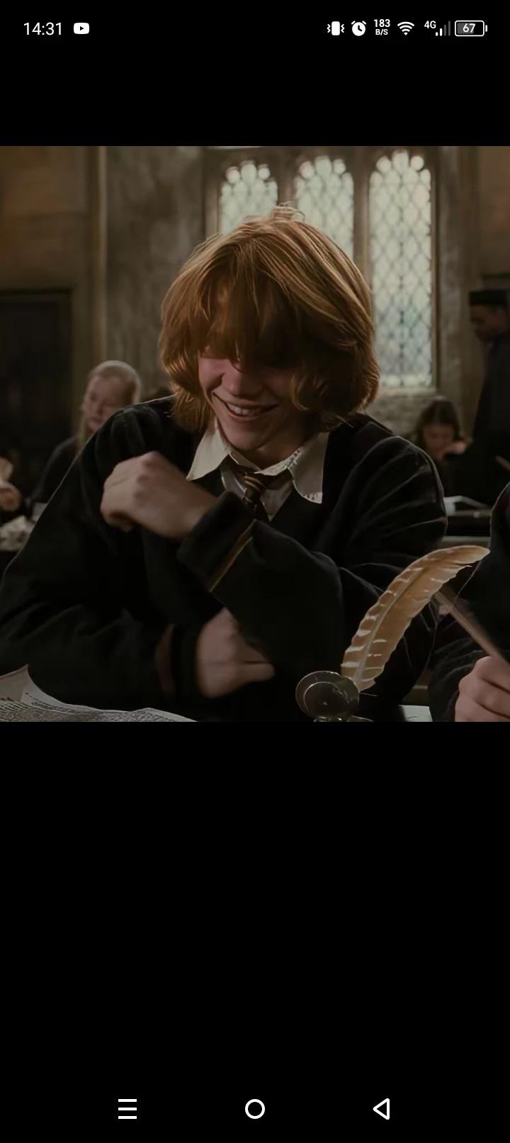 Ron Weasley 👻 thumbnail