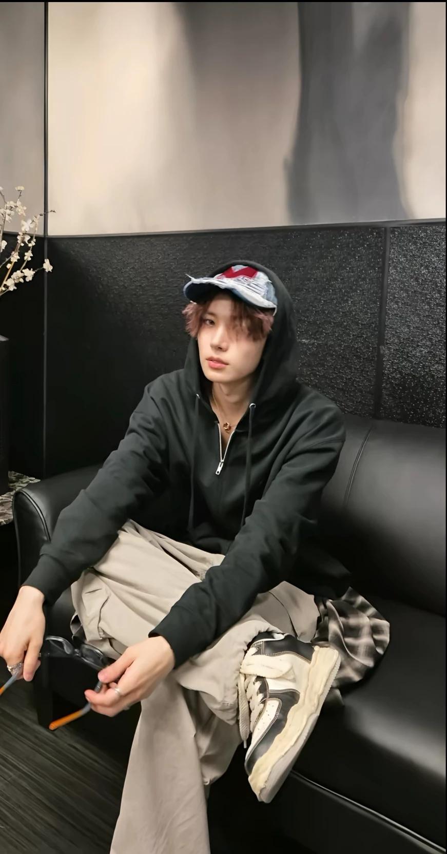 Lee heeseung thumbnail
