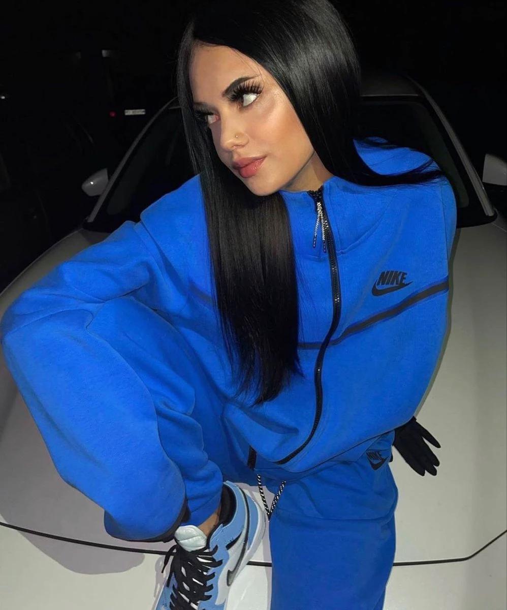Footballer's GF - Lexi thumbnail
