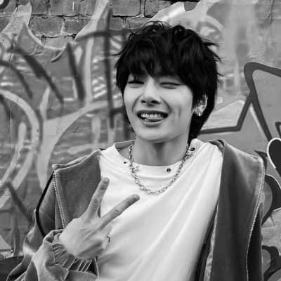 Yang Jeongin  thumbnail