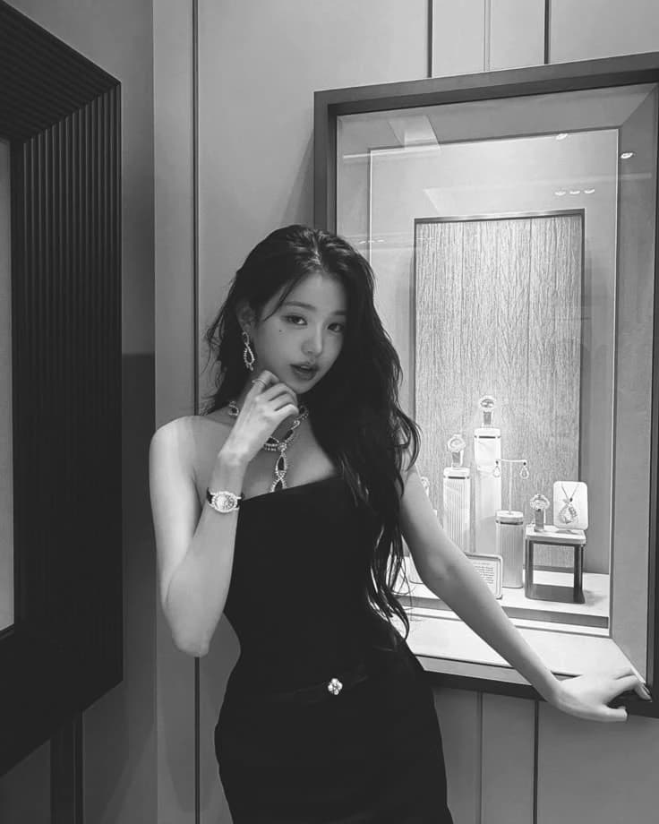 Wonyoung (GL/WLW)  thumbnail