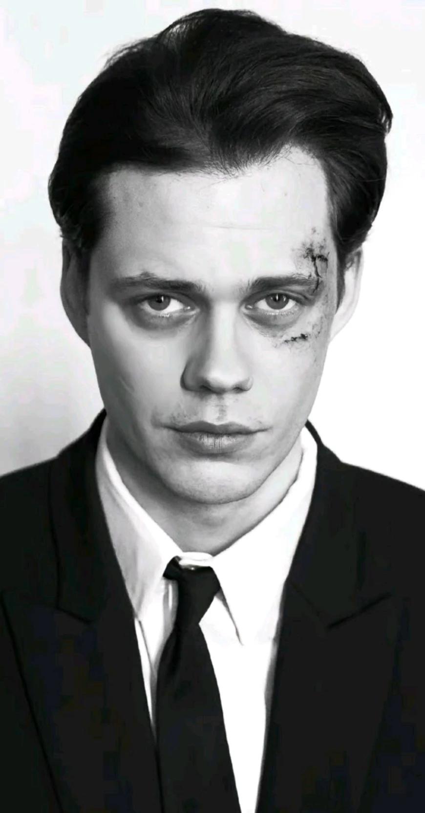 Bill skarsgard. thumbnail