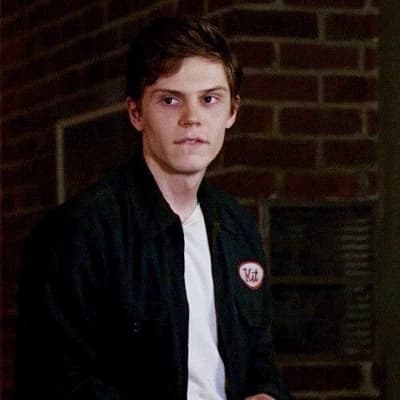 Kit walker  thumbnail