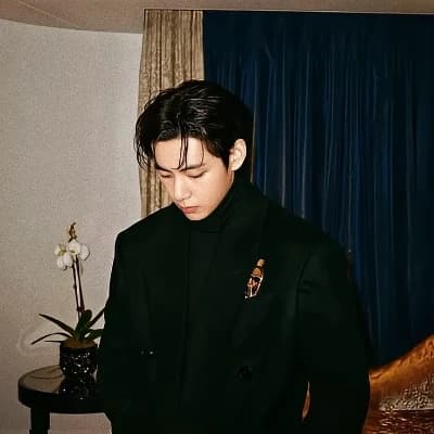 Kim Taehyung thumbnail